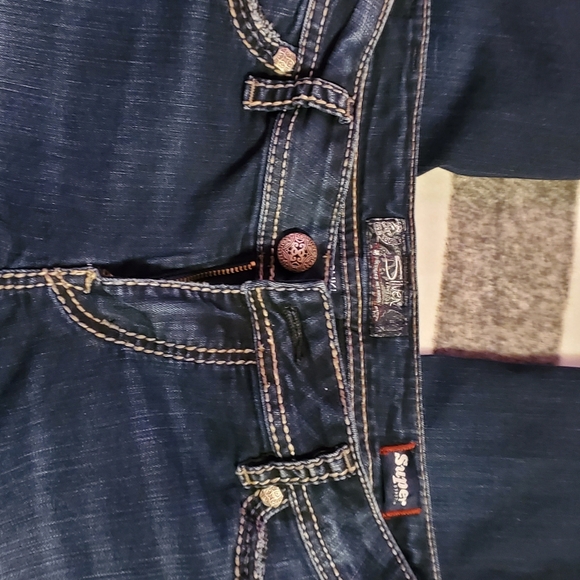 Silver Jeans - Picture 3 of 10